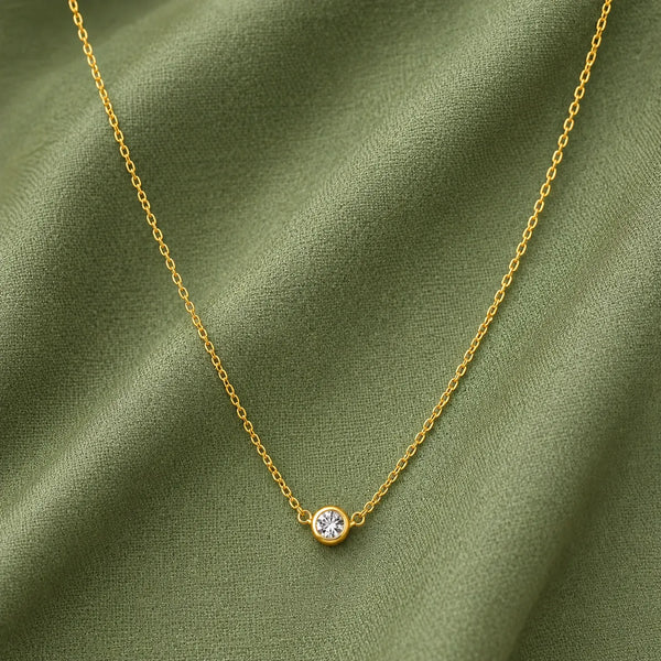 Solitaire Glow Minimal Necklace